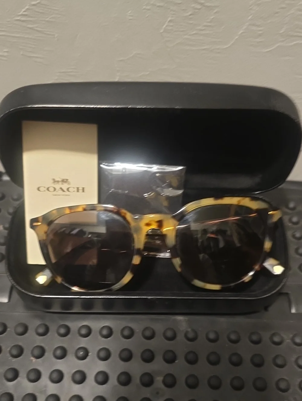 Women's Coach HC8339U Sunglasses In Case